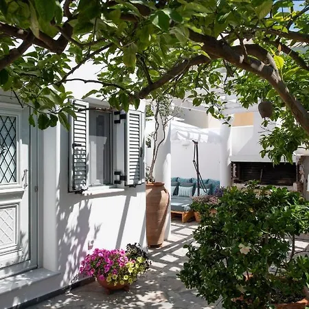 Plumeria Messaria (Santorini)